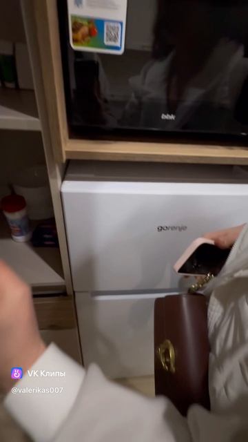 7A9FBAA6-066B-4DC5-9272-7829A7ABAE4D