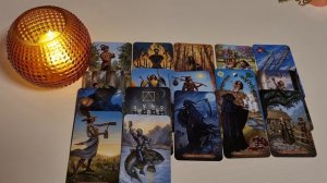 У КОГО ТЫ ПОСТОЯННО НАХОДИШЬСЯ В МЫСЛЯХ? | Гадание таро расклад