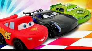 МУЛЬТИКИ ПРО МАШИНКИ 🚗 МОЛНИЯ МАКВИН И ТУРБО СПАСАТЕЛИ. ОТВАЖНЫЕ ГОНЩИКИ СПЕШАТ НА ВЫЗОВ