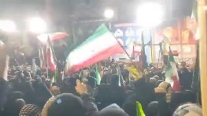 📹 В Иране сторонники действующего режима призывают КСИР нанести удар по белому дому