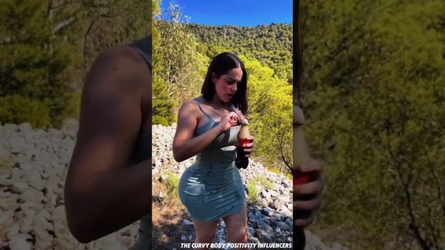 Andrea Melons- Stunning Plus Size Curvy Fashion Model