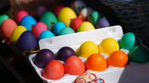 Дефицита нет: в России запретили поднимать цены на яйца перед Пасхой