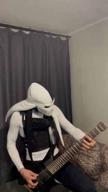 Никто играет новый трек