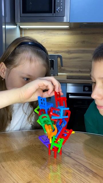 Челлендж: стульчики! Монстриксы в конце видео😎 #челлендж #детям #прикол