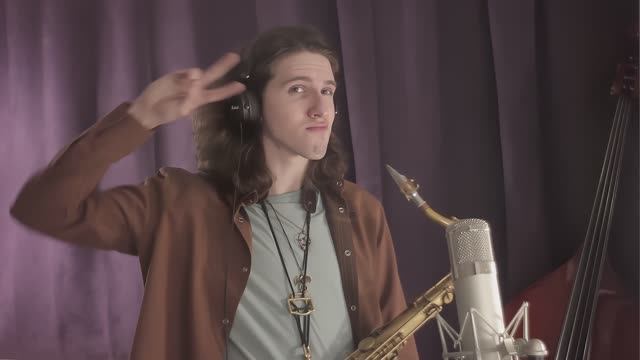 Under Anesthesia and Zero Gravity - Sandbox Group смотреть онлайн