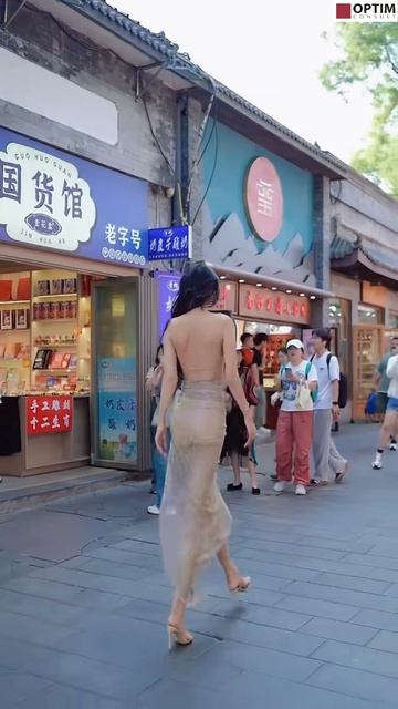 Эффектная китайская красавица Кико! Шортс #китай #красотка #модель #model #moda #girl #top