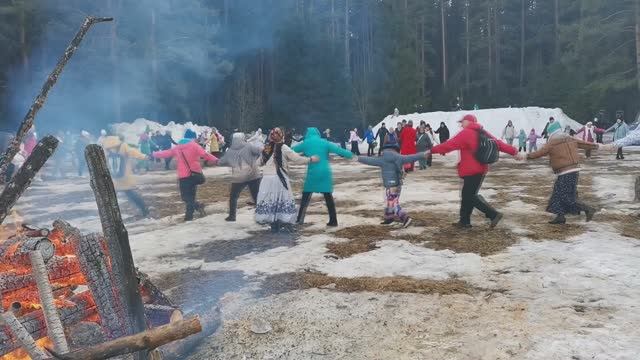 Родовой хоровод на Масленице в Нижнем Тагиле
