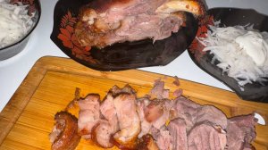 Когда очень лень готовить - готовая рулька хорошо выручает.