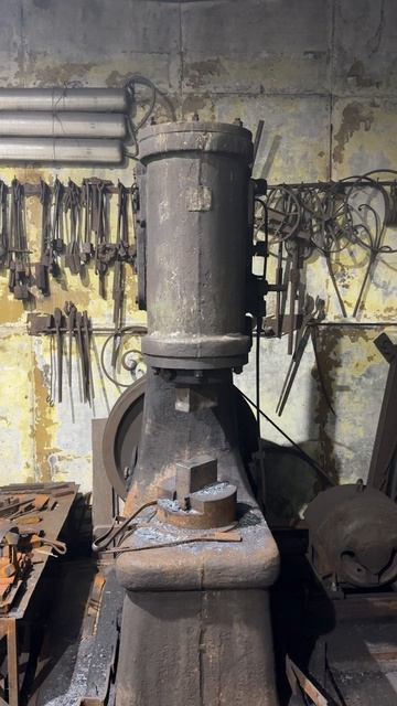 Кузнец, промо - практические занятия, молот