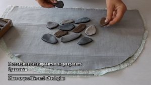 Просто, но очень красиво. Нарезаю старые джинсы причудливым образом и мастерю авторскую вещь