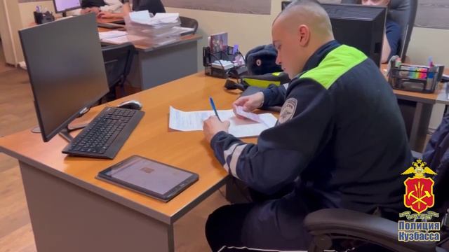 В Новокузнецке установили горожан, фотографирующихся на капотах авто смотреть онлайн