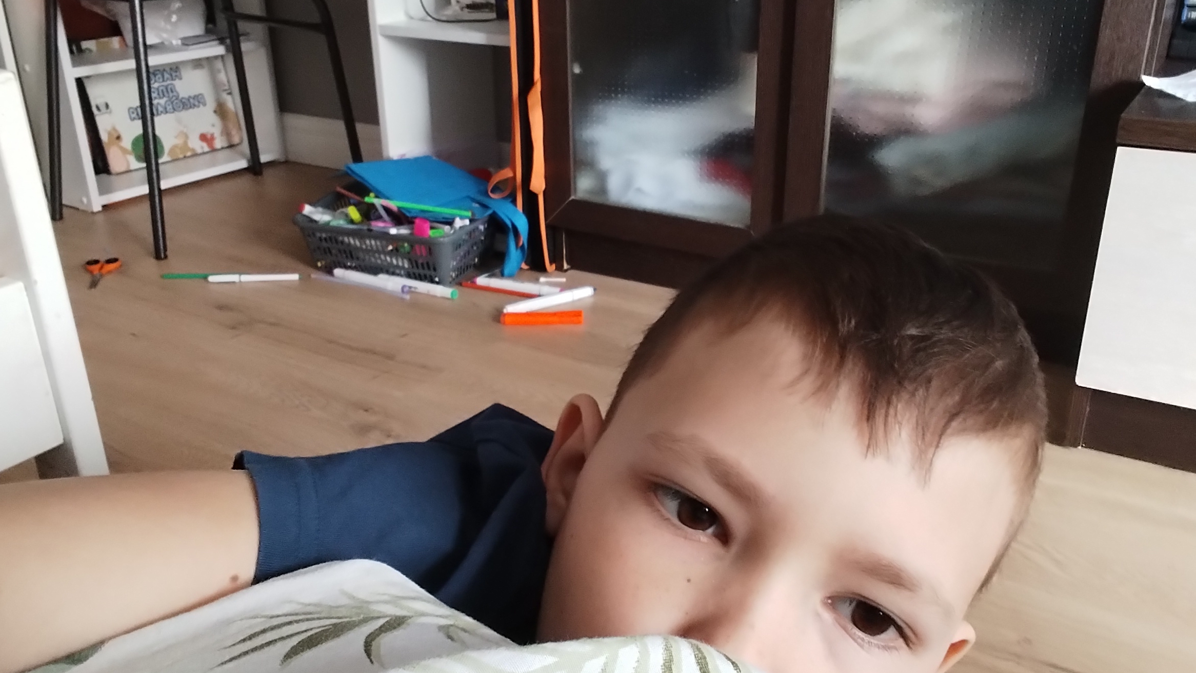 красный шарик все босы снял нормально я научился делать снимок экрана