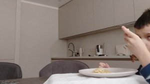 Обед: бантики с маслом, домашние люля из индейки, руккола и сыр