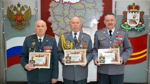 Ветераны УМВД России по Смоленской области помогают нашим бойцам на СВО.
