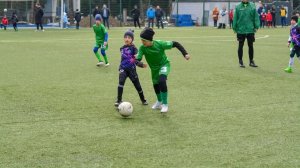 Играю в футбол