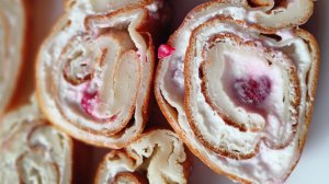 Весь день ползаем на коленях// Быстро испекла рулет к чаю