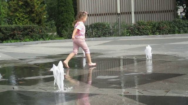 Полина на ВДНХ