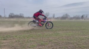 Школа мотокросса ZRT Тренировка торможения и ускорения