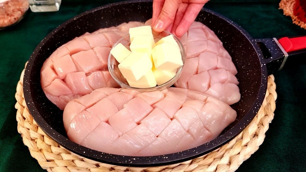 Самая сочная куриная грудка. Вкуснее, чем в ресторане! 3 простых рецепта курицы на каждый день. смотреть онлайн