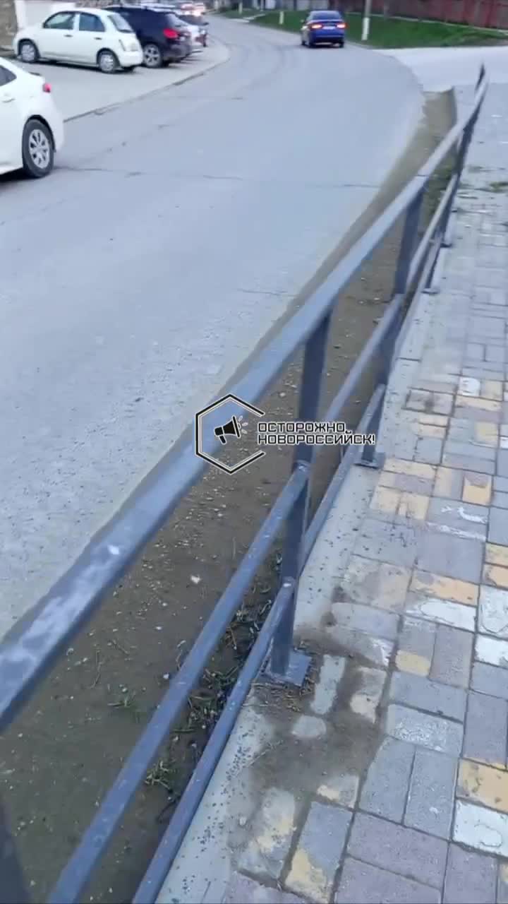 Есть вопросы к функционалу данного ограждения по адресу Мысхако, Шоссейная…