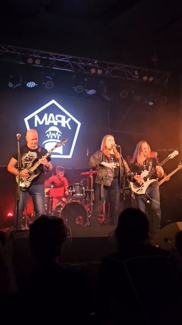 Группа ТРИ КАРТЫ (live) смотреть онлайн