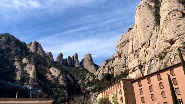 Колокольный звон на горе Монсеррат🔔