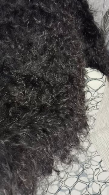 Большие черные пуховые полушалки с нежнейшим пухом.