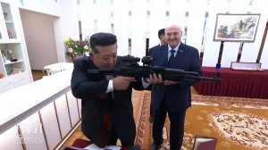 Лукашенко подарил Ким Чен Ыну белорусский автомат
