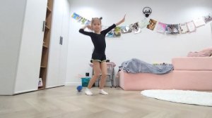 Танец от Вики "Гугу гага"