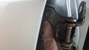 смена петель на лачетти без снятия крыла.