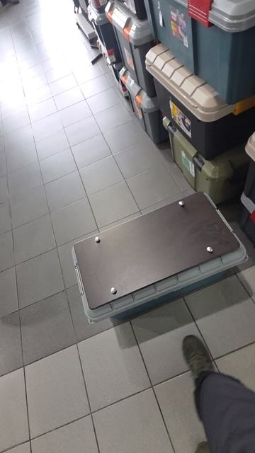 Фанерная накладка на IRIS BOX 700  для жесткости или установки кресла