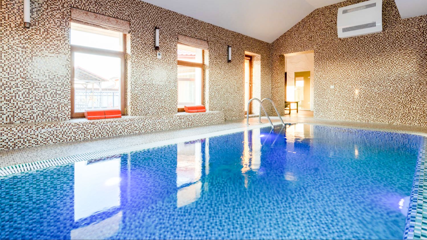 СПб, коттедж в аренду.