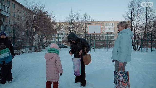 Команда МУП «СОД» вручила подарки детям в рамках акции «Ёлка желаний»