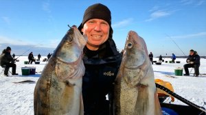 Весенняя рыбалка на судака. СУДАКИ ДВУШКИ последний лед 2026.