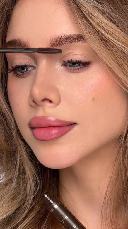 Трендовая коричневая тушь NUDE HARMONY