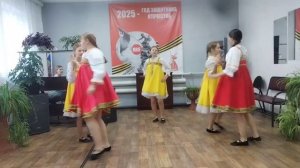 ПОШЛА МЛАДА ЗА ВОДОЙ