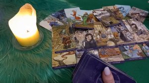 ПРИЕДЕТ? ПОЗВОНИТ? НАПИШЕТ? И почему сейчас молчит?