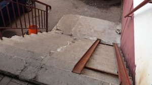 Жительница Ярославля больше полугода добивается установки пандуса в доме