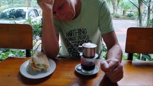 Утром на завтраке-способ приговления кофе))