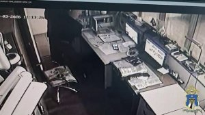 Задержанный полицейскими Ставрополя 70-летний налётчик на отделение банка оказался его должником