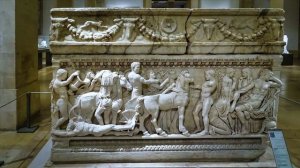 СУНДУК МЕРТВЕЦА. Часть II. Как ВОСТОК ИЗМЕНИЛ изменил европейские гробницы.