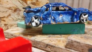 Краш тест пластилинового Ниссан GTR