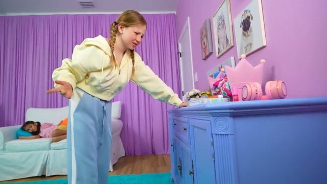 Nastya Helps Her Mother With Giant Toys