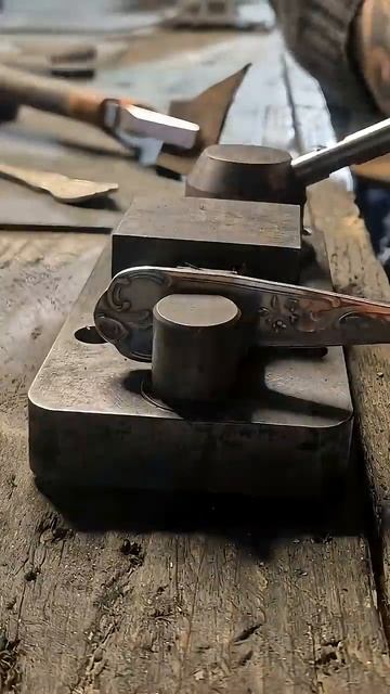 Как сделать браслет из вилки🛠️