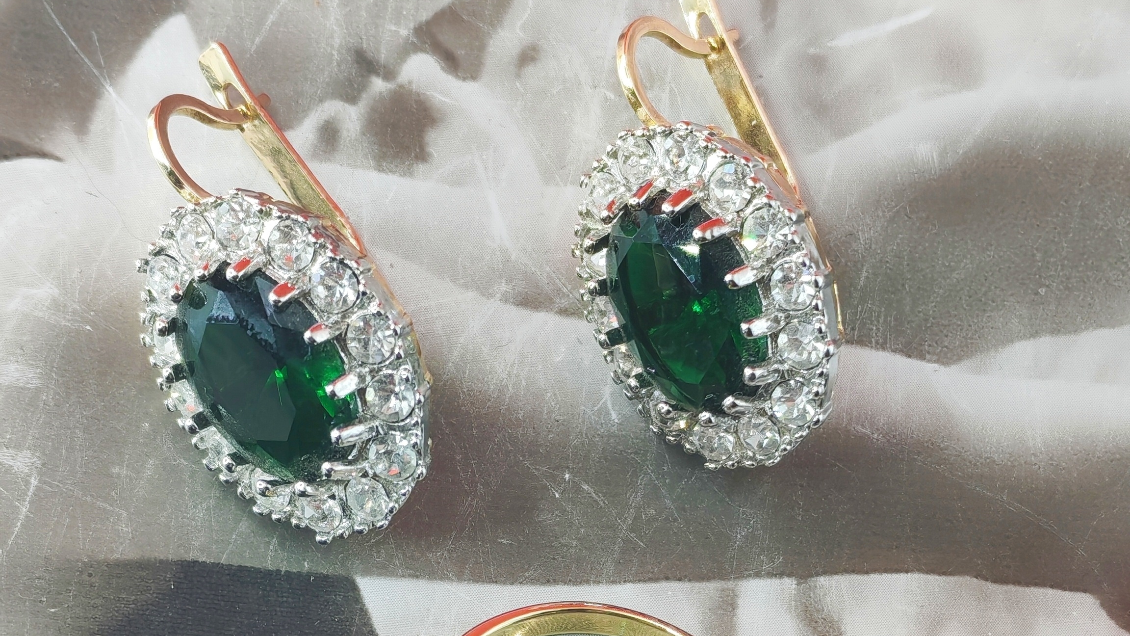 скидка!!!!! 20% скидка на комплекты. заказ на ватсап или Max +79083191849