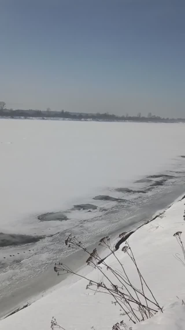 На берегу р.Вятки в марте.