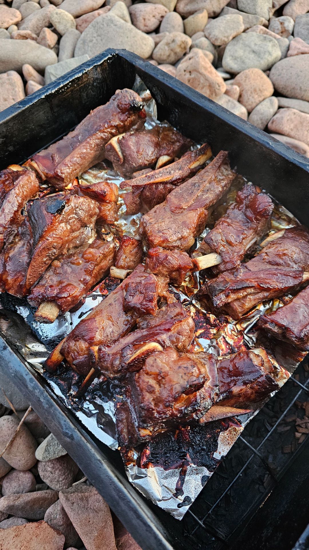 Копчёные свиные рёбрышки #готовимнаприроде