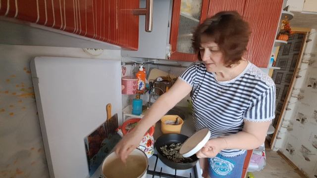 ЖИЗНЬ РАДУЕТ//Настряпала ленивых пирожков//Купила БЛЕФАРО-ГЕЛЬ//