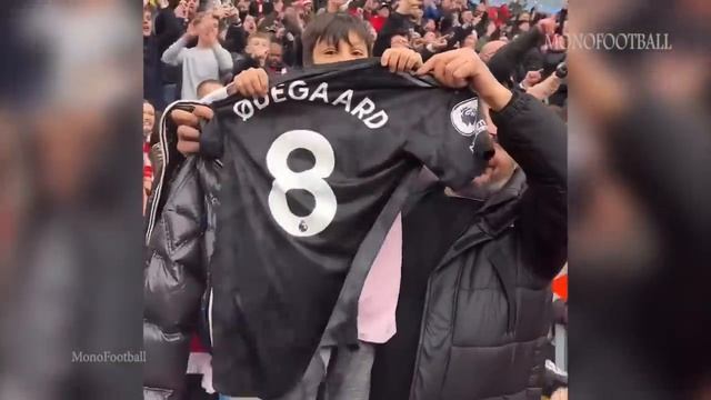 When Footballers Show Respect (4)