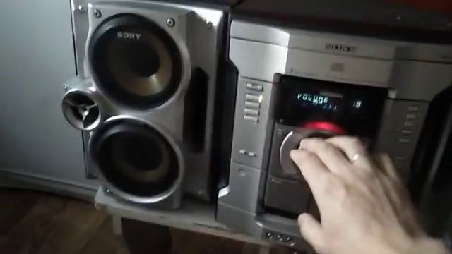 Музыкальный центр Sony MHC-RG220 360p